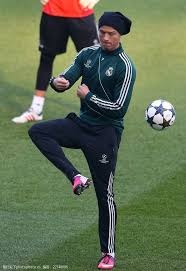 [流言板]官方：安东尼红牌被撤销，他可以出战对阵皇马的比赛50亮555回复